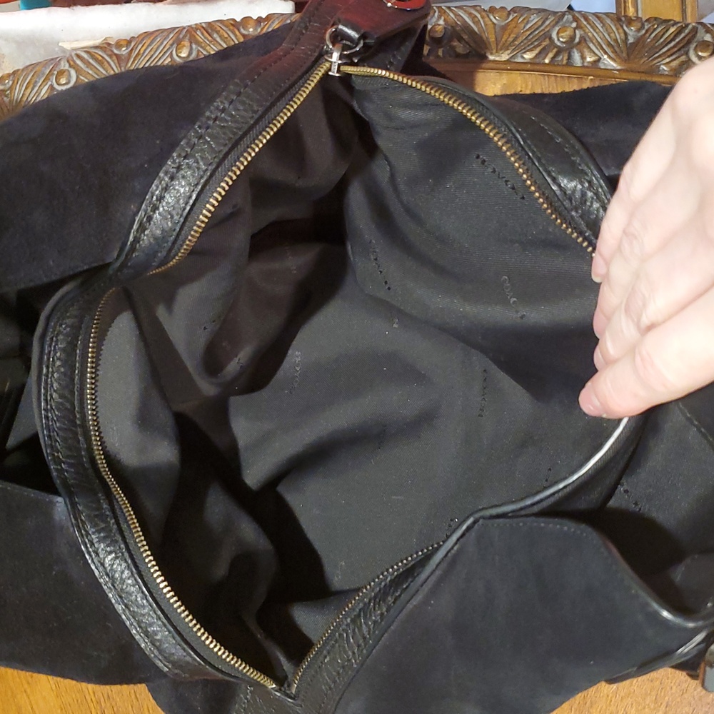 Coach Edie 42 Mixed Leathers Shoulder Bag - Picture 13 of 16